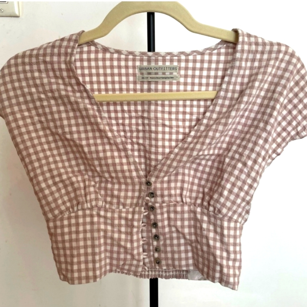 Urban Outfitters Gray and White Fitted Cap Sleeve Crop Blouse - Picture 2 of 8